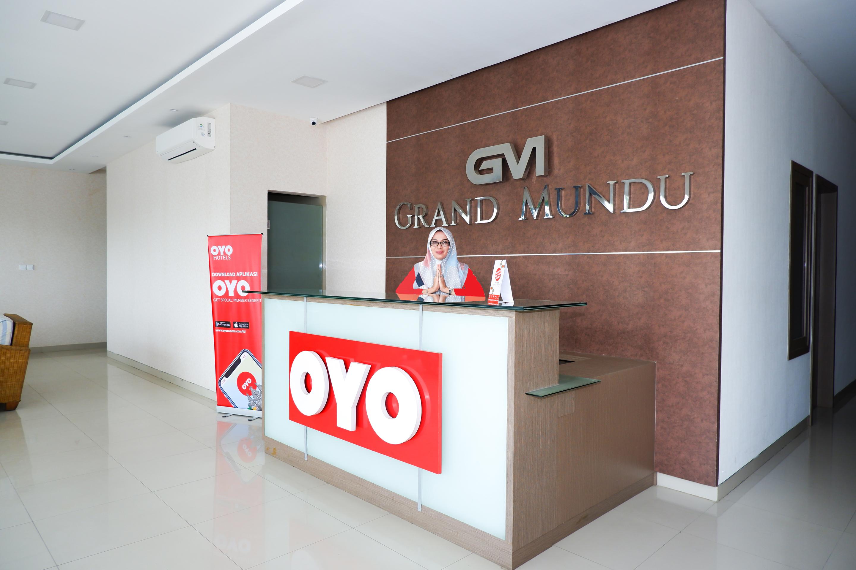 מלון סמאראנג Oyo 379 Grand Mundu מראה חיצוני תמונה
